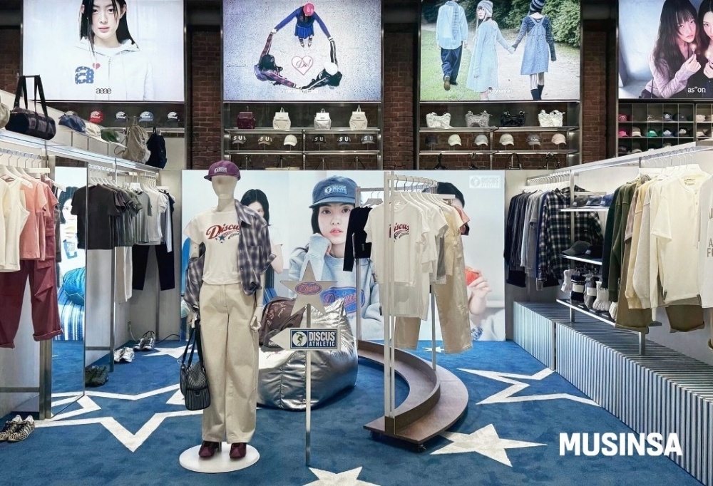 무신사, '디스커스애슬레틱' 우먼 라인 첫선… 성수 팝업 운영 27-Image